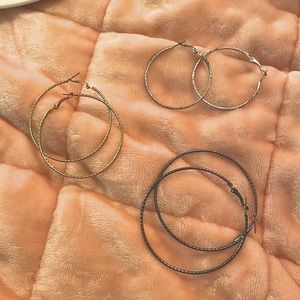 Set of 3 hoop earrings of different sizes Costume Jewelry